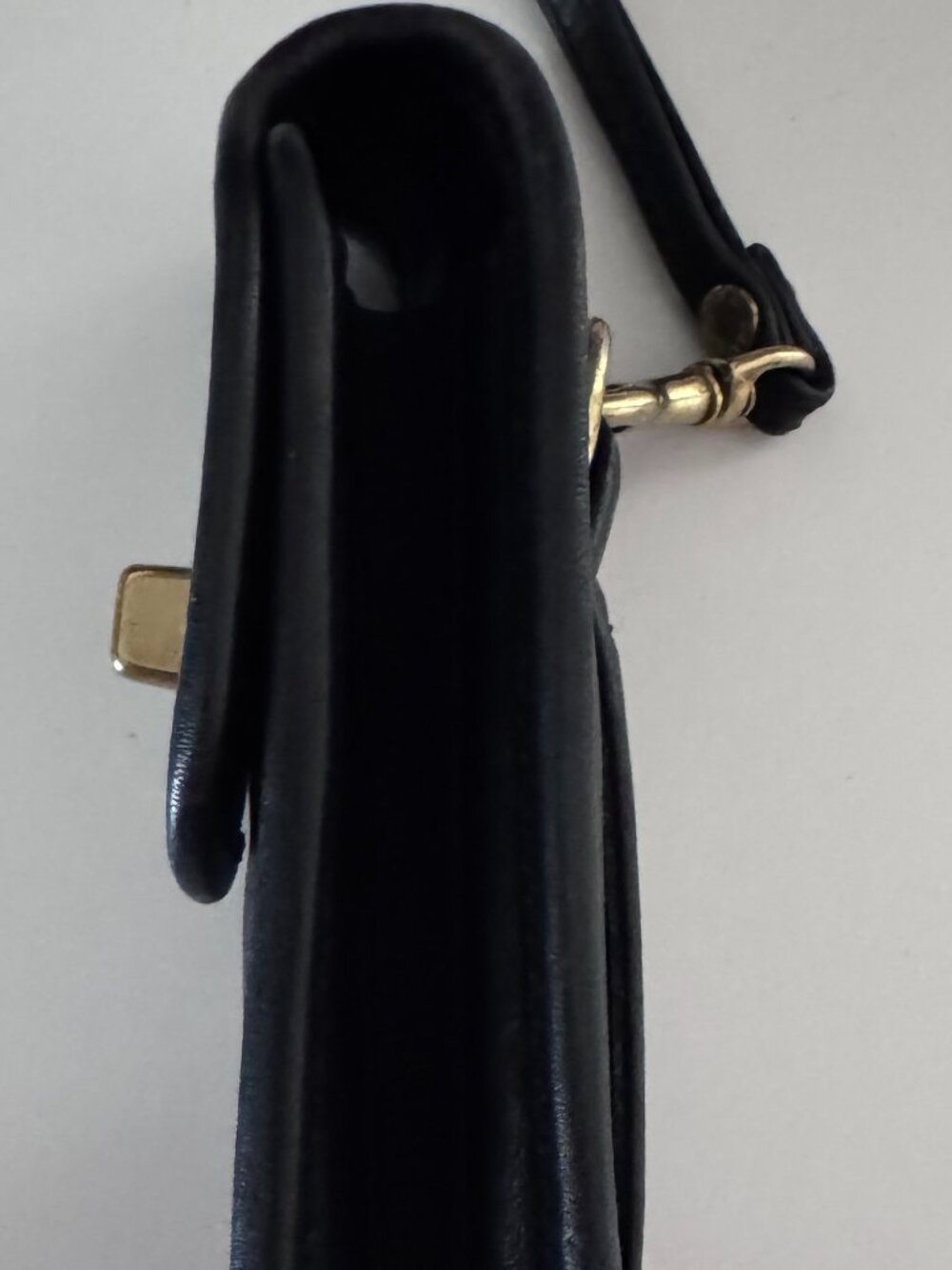 Coach Vintage Black Leather Cellphone/Small Accessories Wristlet - Picture 3 of 10